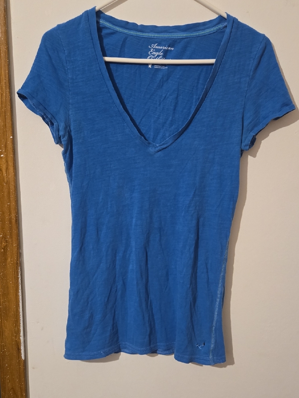 American Eagle Outfitters Blue V-Neck Short Sleeve Tee